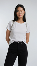 T-shirt donna con strass argento sulle spalle