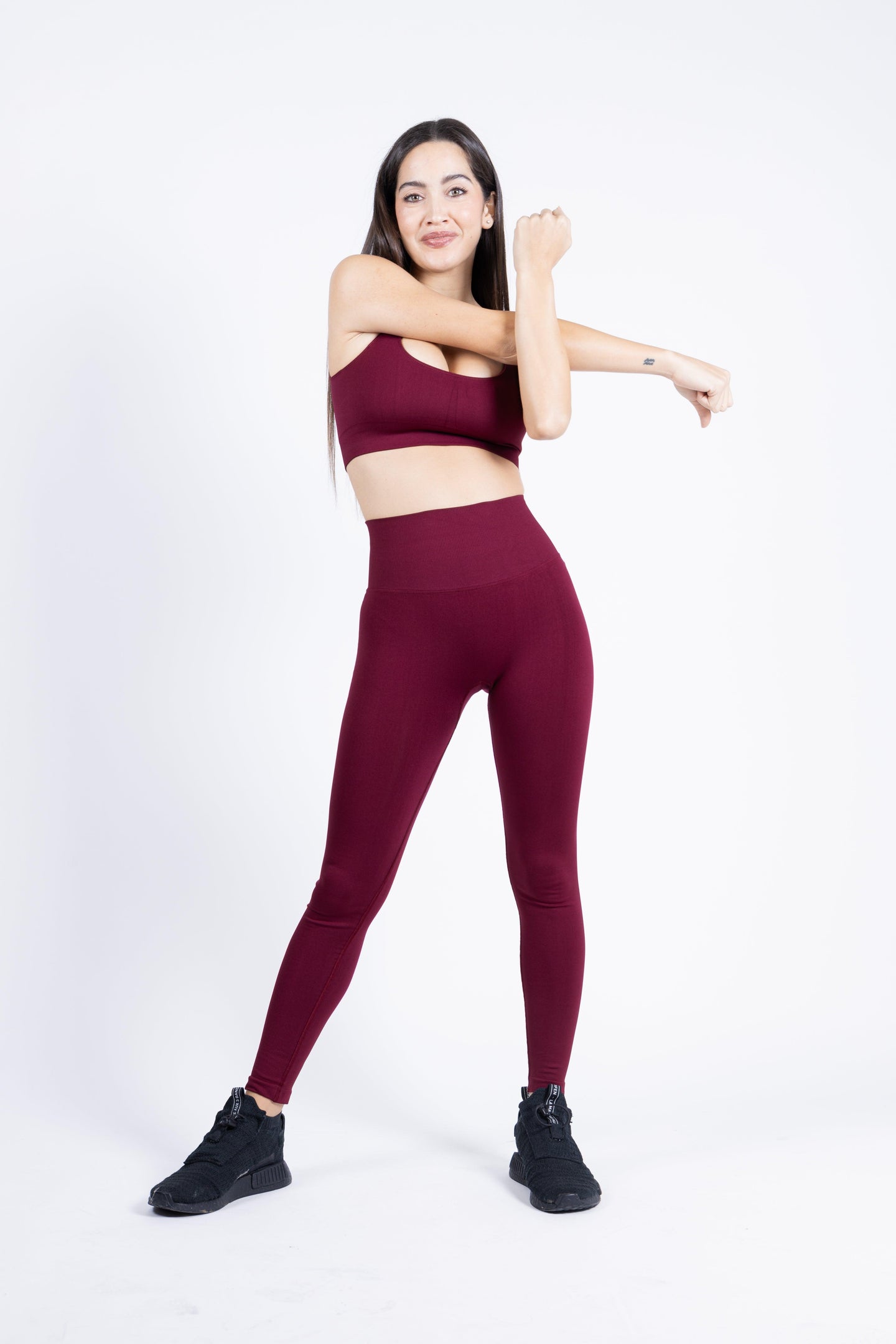 Dettaglio del tessuto elasticizzato del Completo Push Up Burgundy