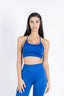 Modella con il Top Navy Blue - Vista a figura intera